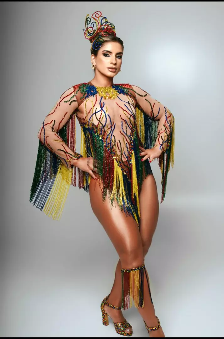 Carolane Silva lava a alma na Sapucaí e conquista o prêmio Feras de melhor rainha